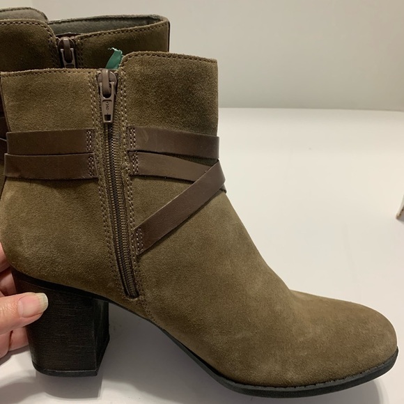 Clarks Enfield Coco Leather/Suede Ankle Boots - Picture 4 of 10